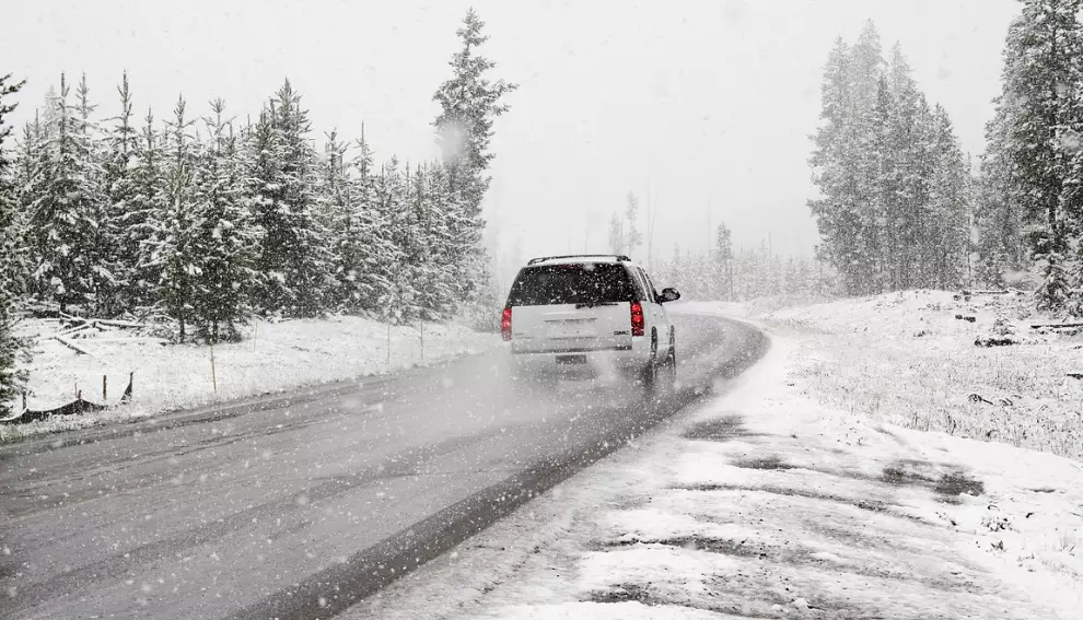 Движение ограничили из-за непогоды на трассах в ряде регионов Казахстана
