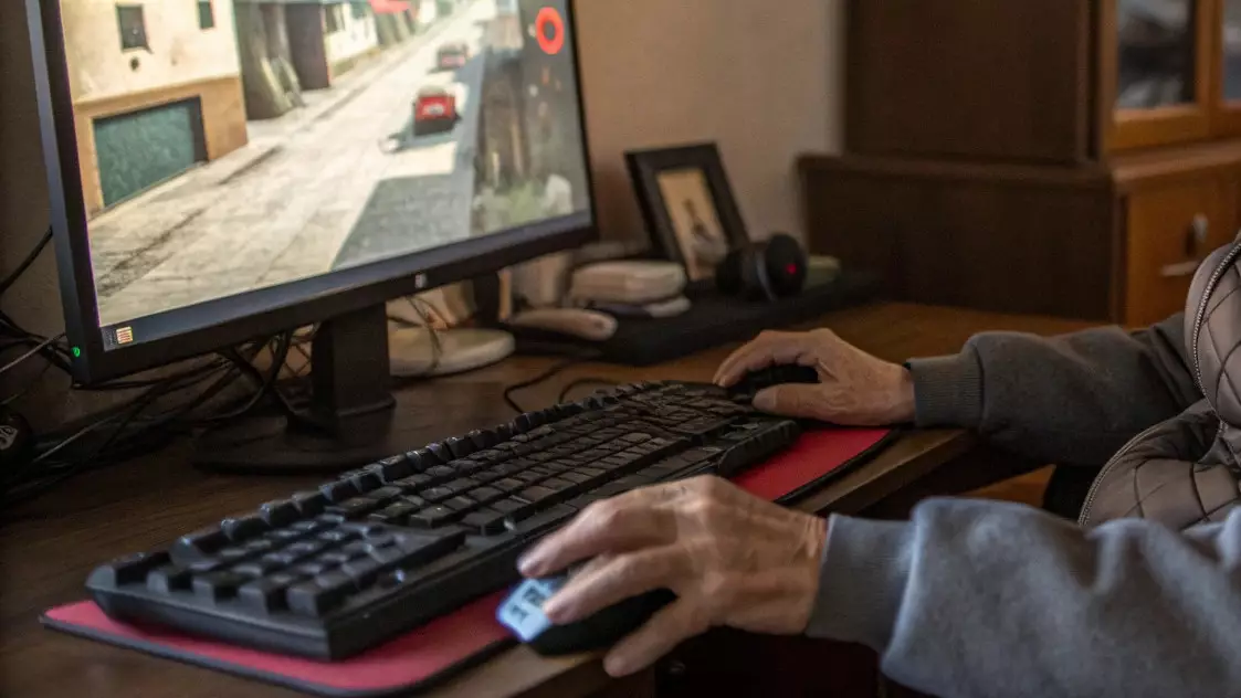 86-летний аташка лечится с помощью Counter-Strike: когда видеоигры возвращают нам здоровье