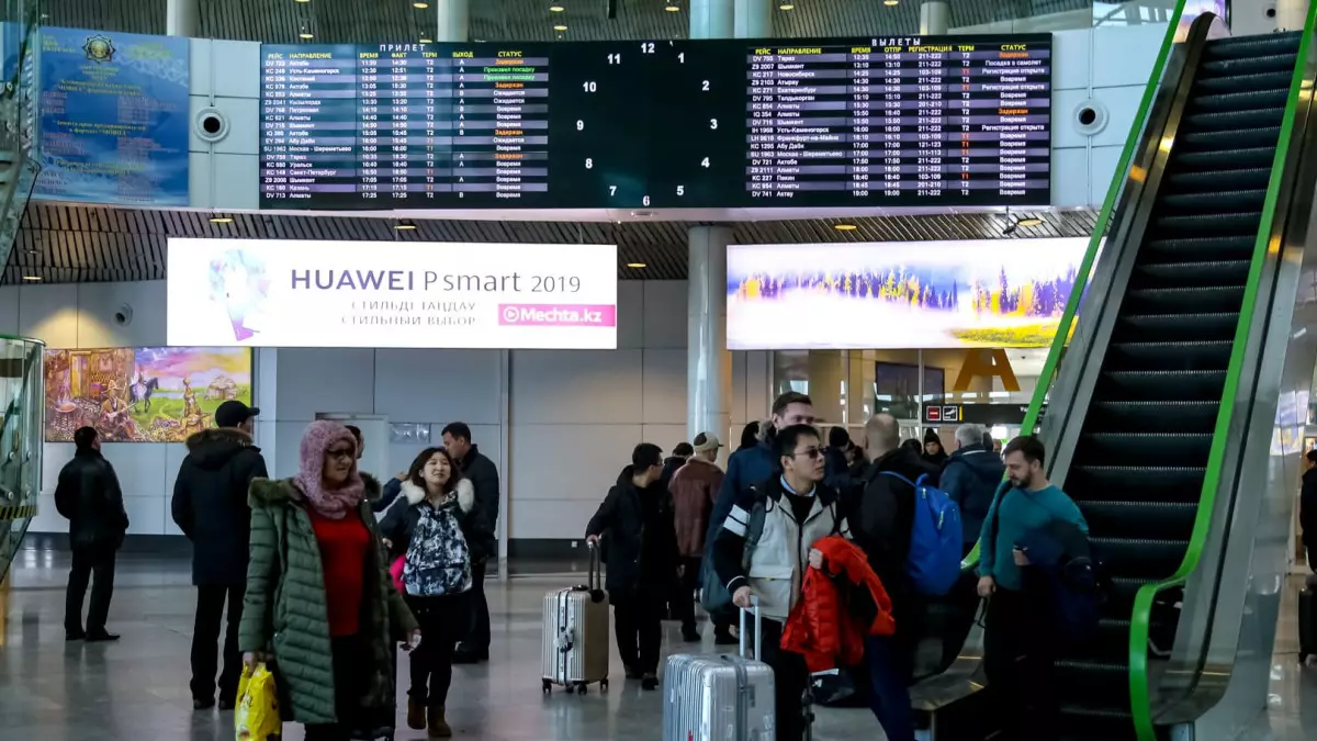 Астанадағы қолайсыз ауа райы: әуежайда рейстер кешіктіріліп жатыр ма?