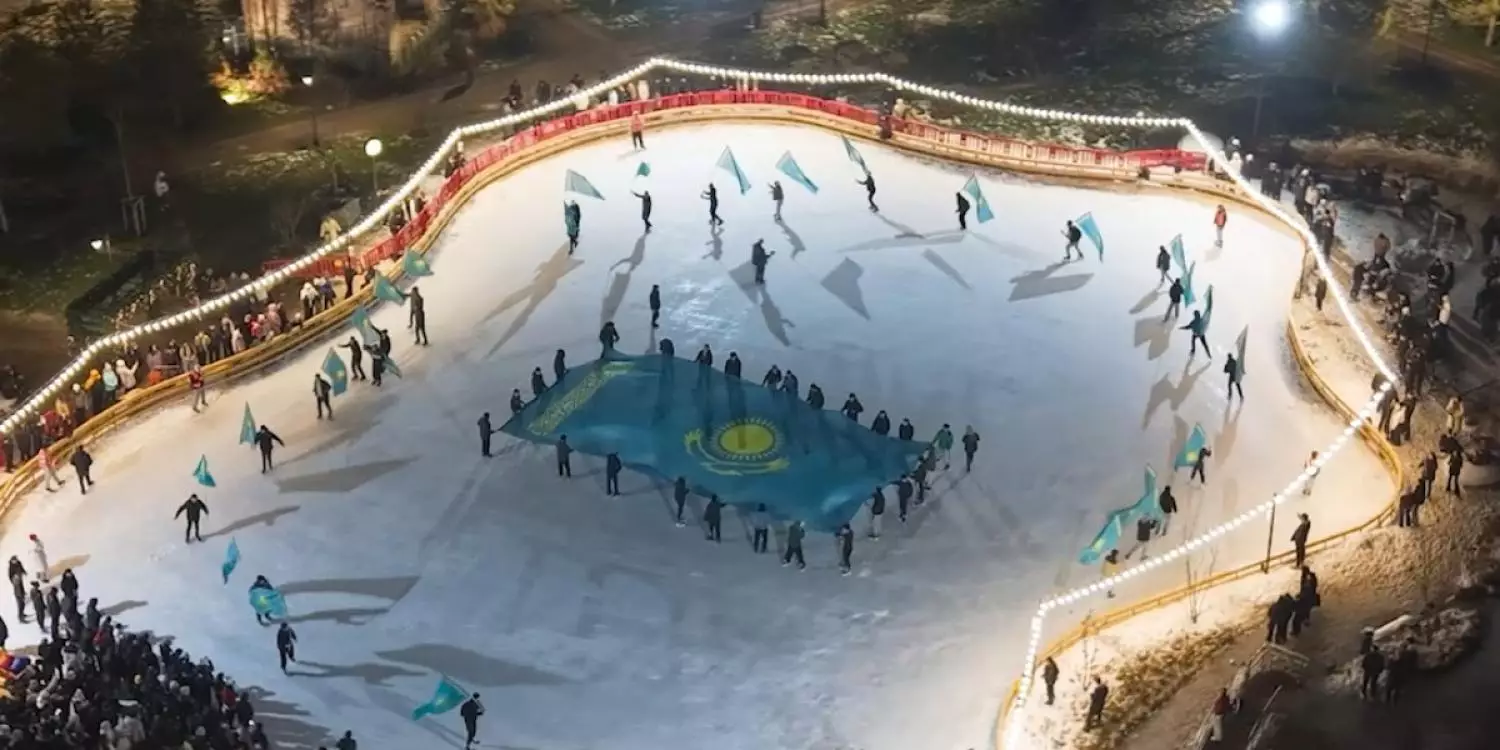 Алматы жастары Тәуелсіздік күніне орай патриоттық флешмоб ұйымдастырды