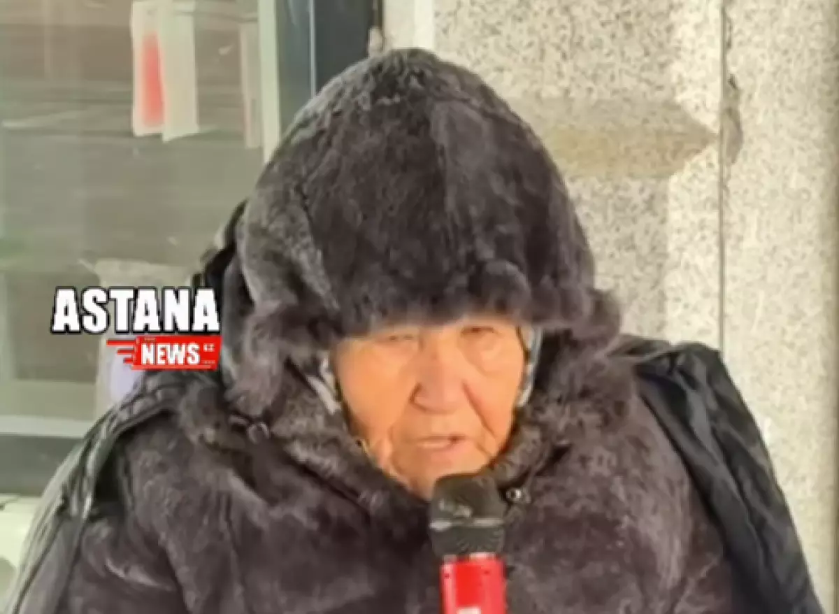 "Позвони мне, сынок": в Астане бабушка с поразительным голосом растрогала Казнет