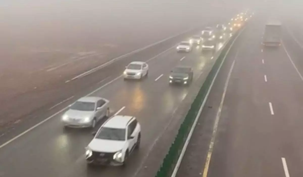 Более 600 авто остались заблокированы из-за гололеда в Карагандинской области