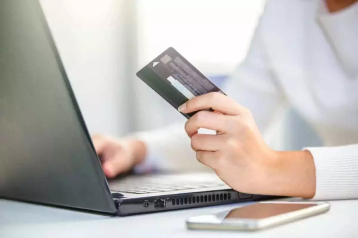 Конституциялық сотқа ерлі-зайыптының бір-бірінен банк шоттары туралы ақпаратты шектегені үшін арыз түскен