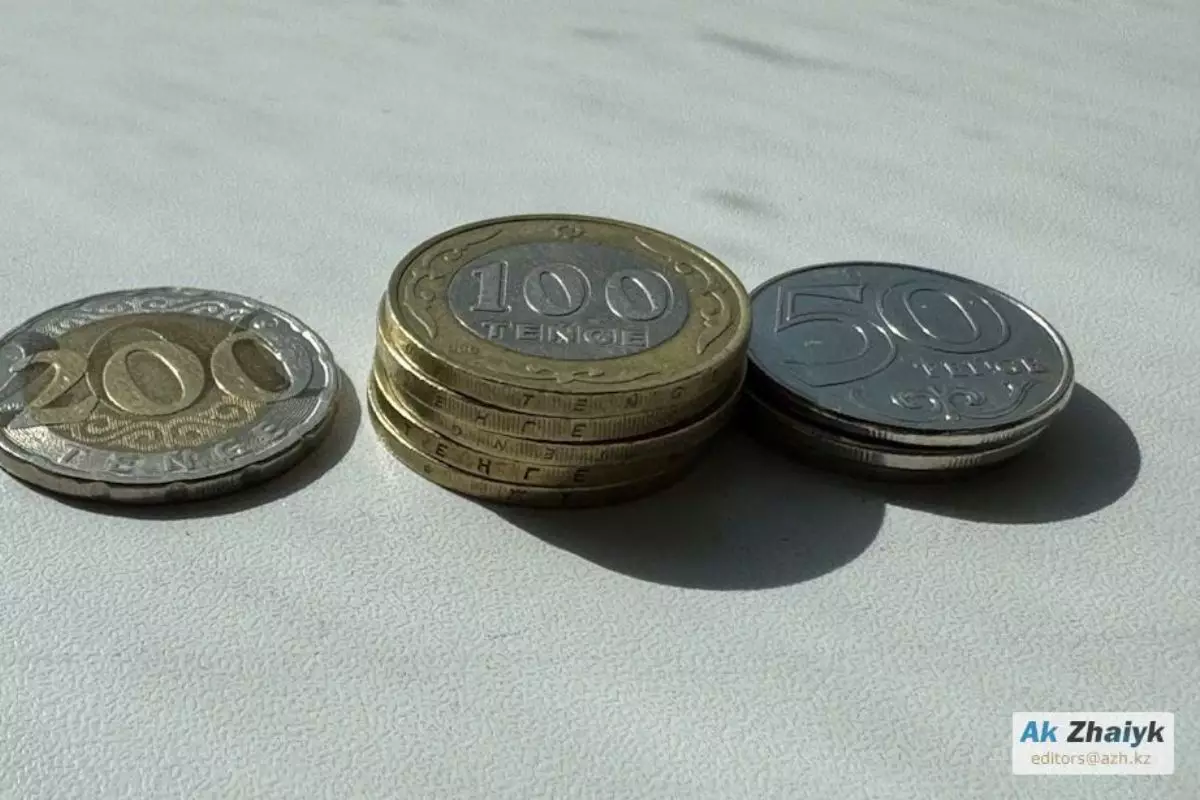 Объём валютных депозитов в Казахстане сократился на 200 млрд тенге за месяц