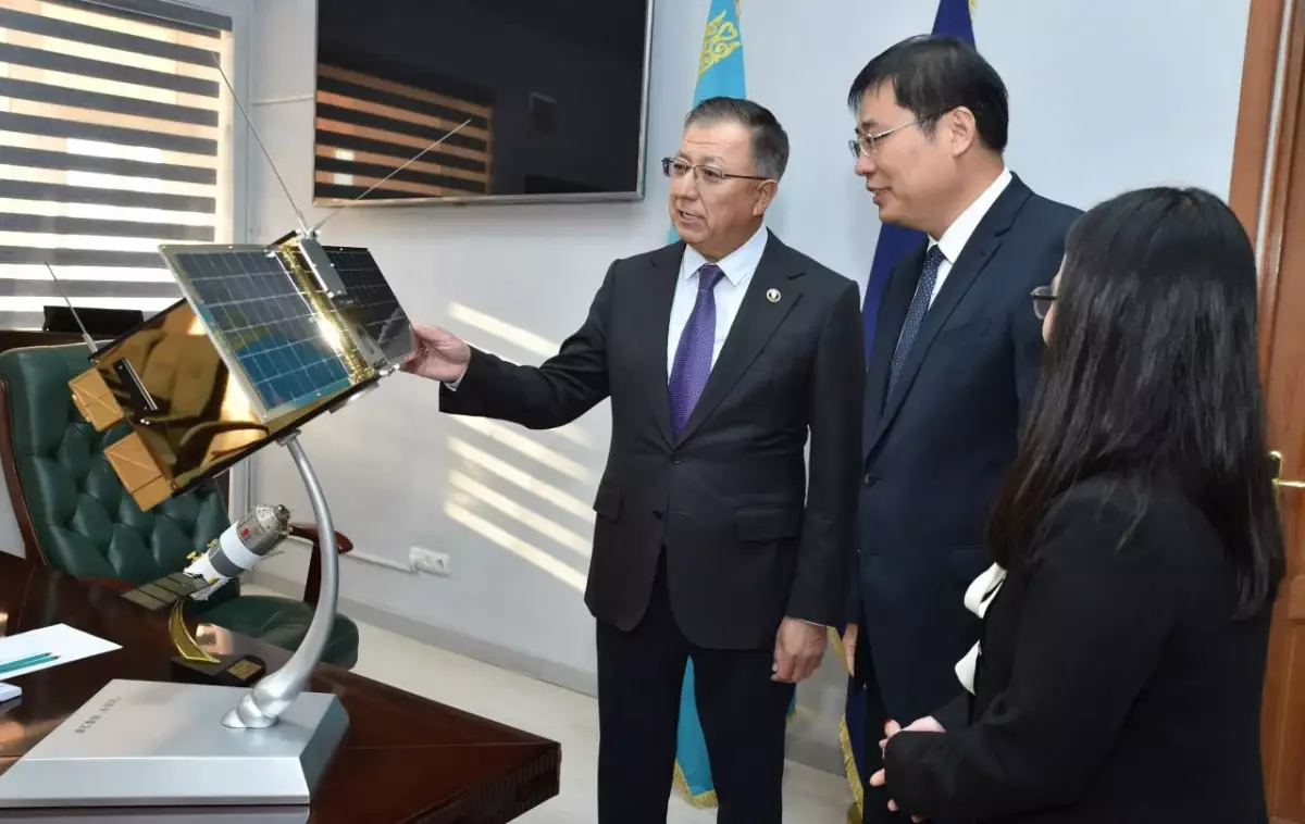 ҚазҰУ мен СБПУ-дың бірлескен наноспутнигі орбитаға шығарылды