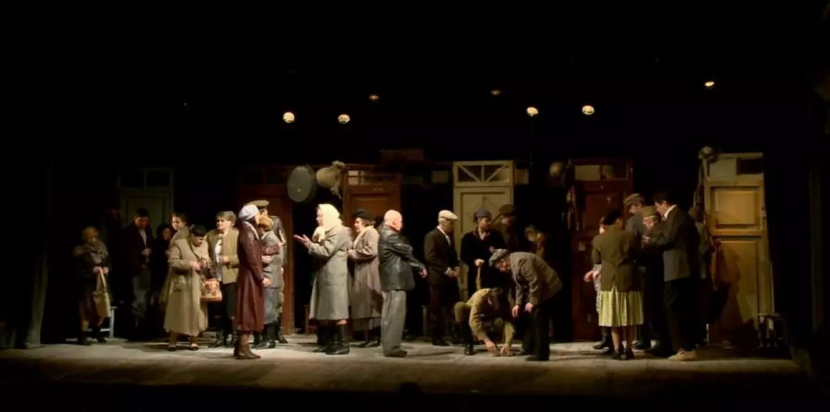 Спектакль о Бауыржане Момышулы представили в Алматы