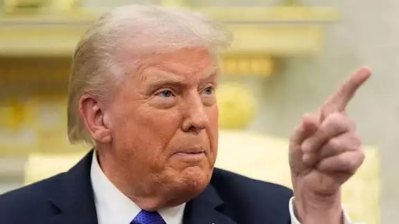 “Трамптың рейтингі төмендеп кеткен” - Әлемдік БАҚ ешкім күтпеген статистика жариялады