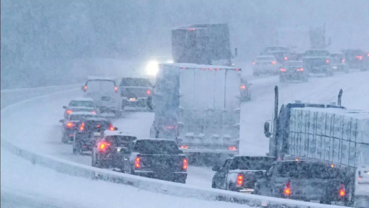 Боран мен көктайғақ: 7 облыста жол жабылды