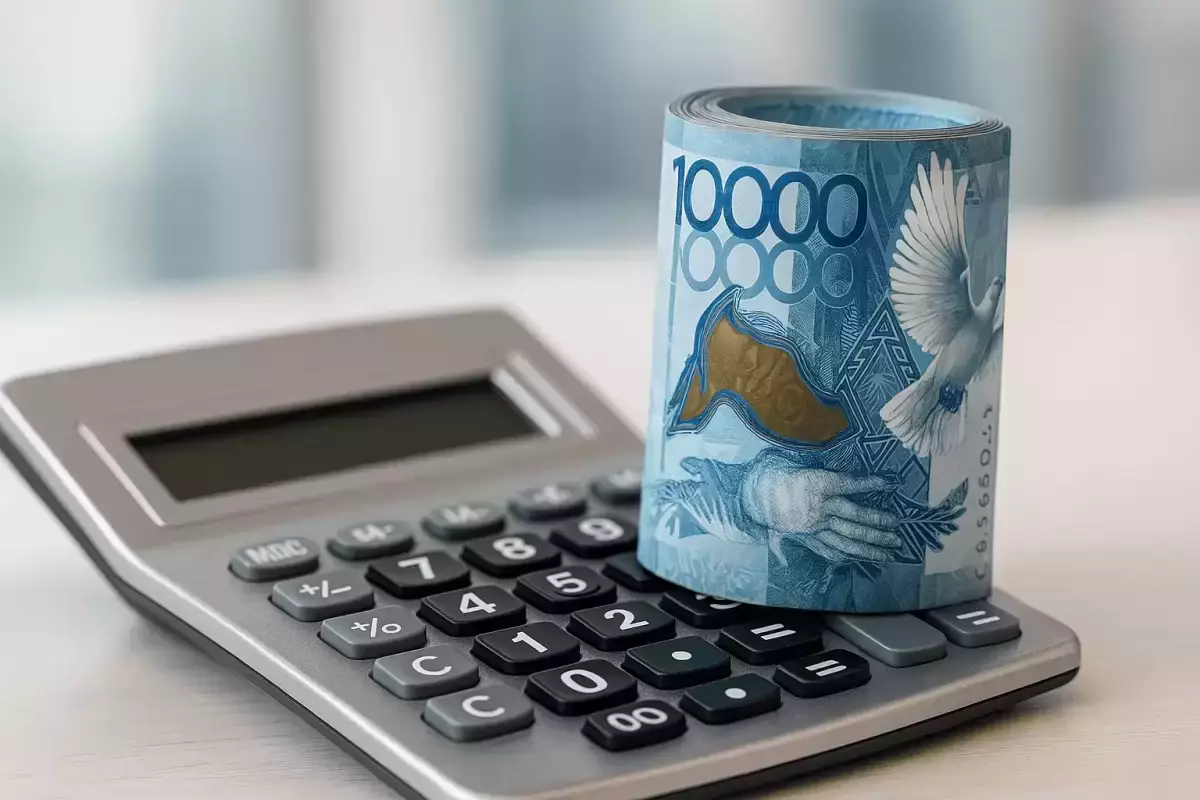 Куда казахстанцы несут деньги в 2025 году? Новый тренд удивил даже банки