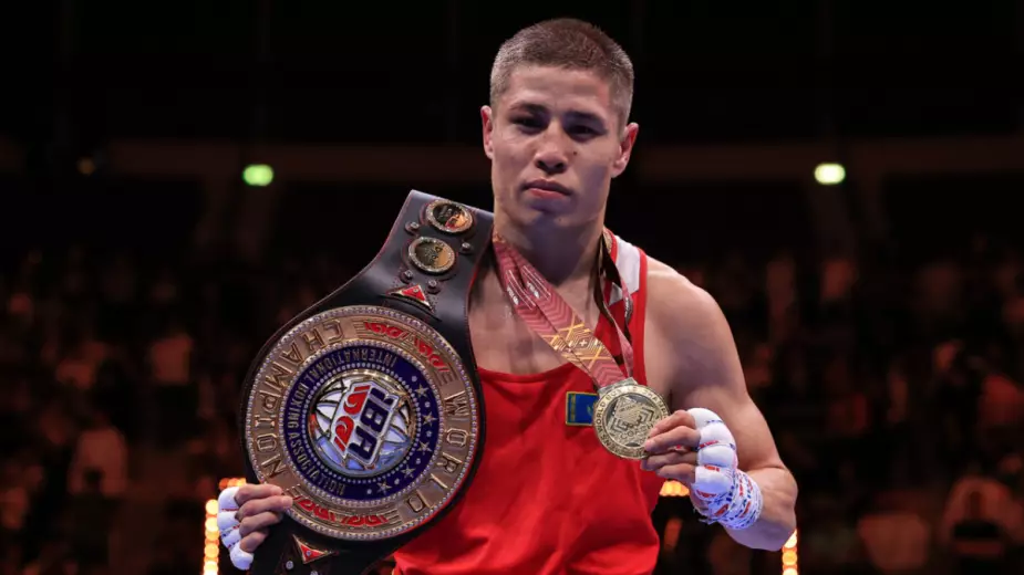 Победа над россиянином и нокаут за 23 секунды: видео всех боев чемпиона мира Оразбека Асылкулова на ЧМ-2025