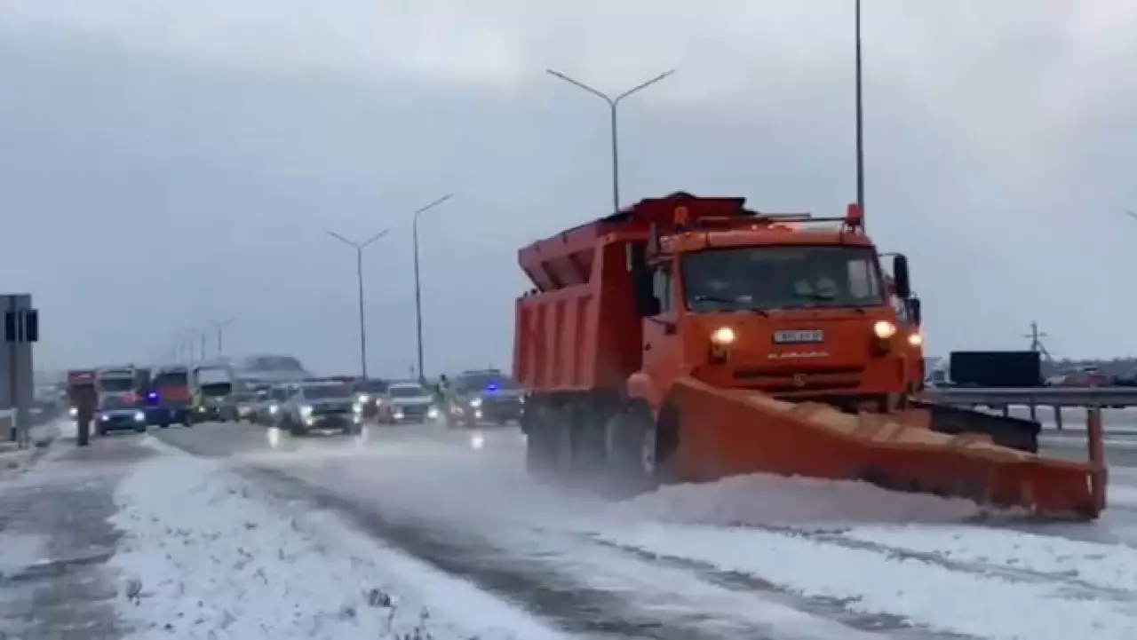 Семь тысяч автомобилей сопроводили в колоннах