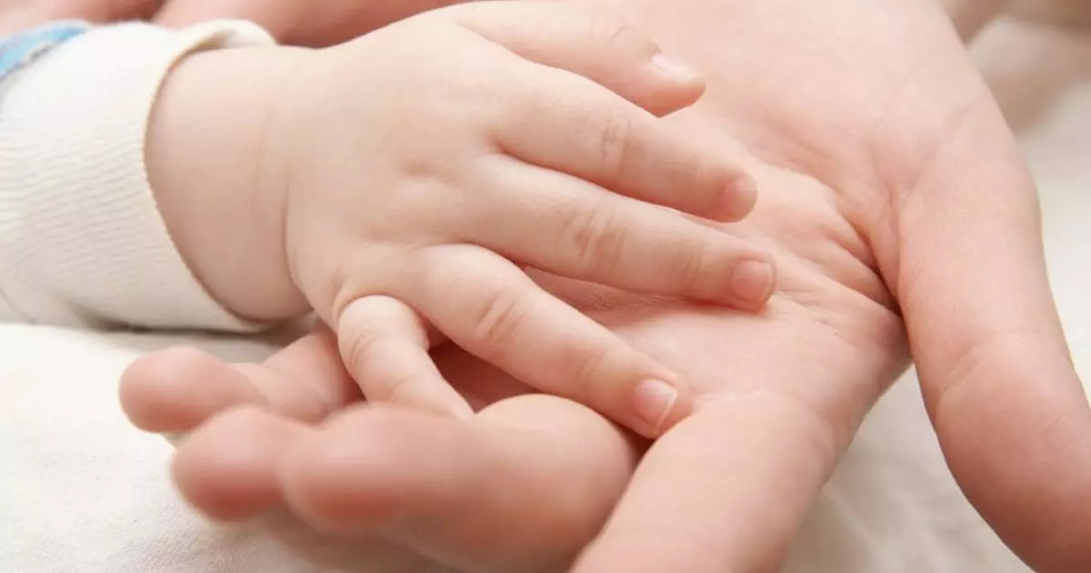  Жамбылдық фельдшер жүрегі тоқтап қалған нәрестені аман алып қалды 