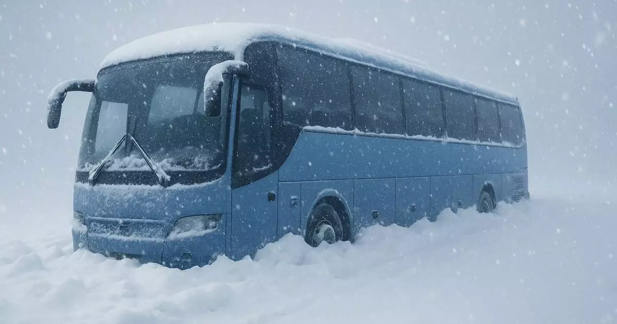  Ақтөбе облысында шетелдік азаматтар қар құрсауында қалып қойған 