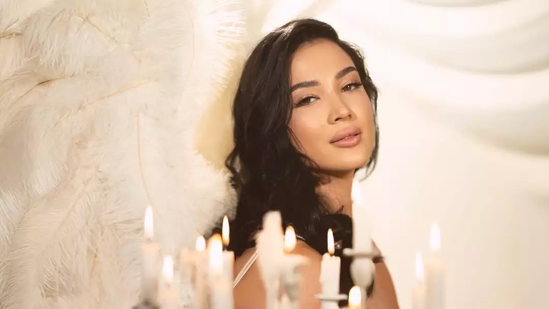 Блогер Сабина Мовлаева ән айтамын деп көпшілікке жақпады (ВИДЕО)