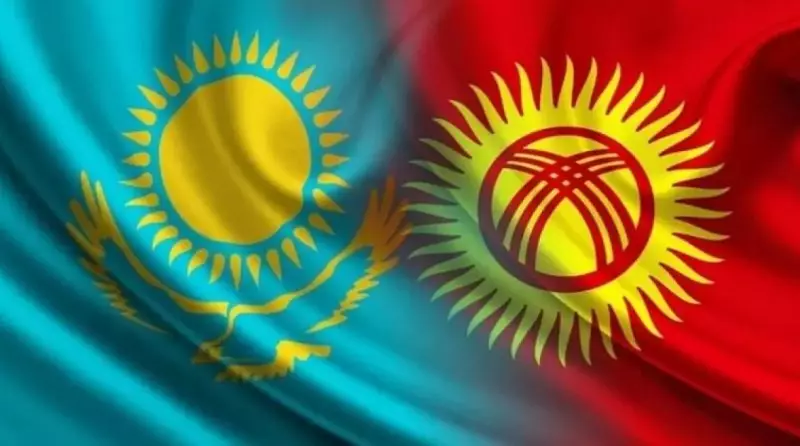 Казахстанцев массово разворачивают на границе с Кыргызстаном