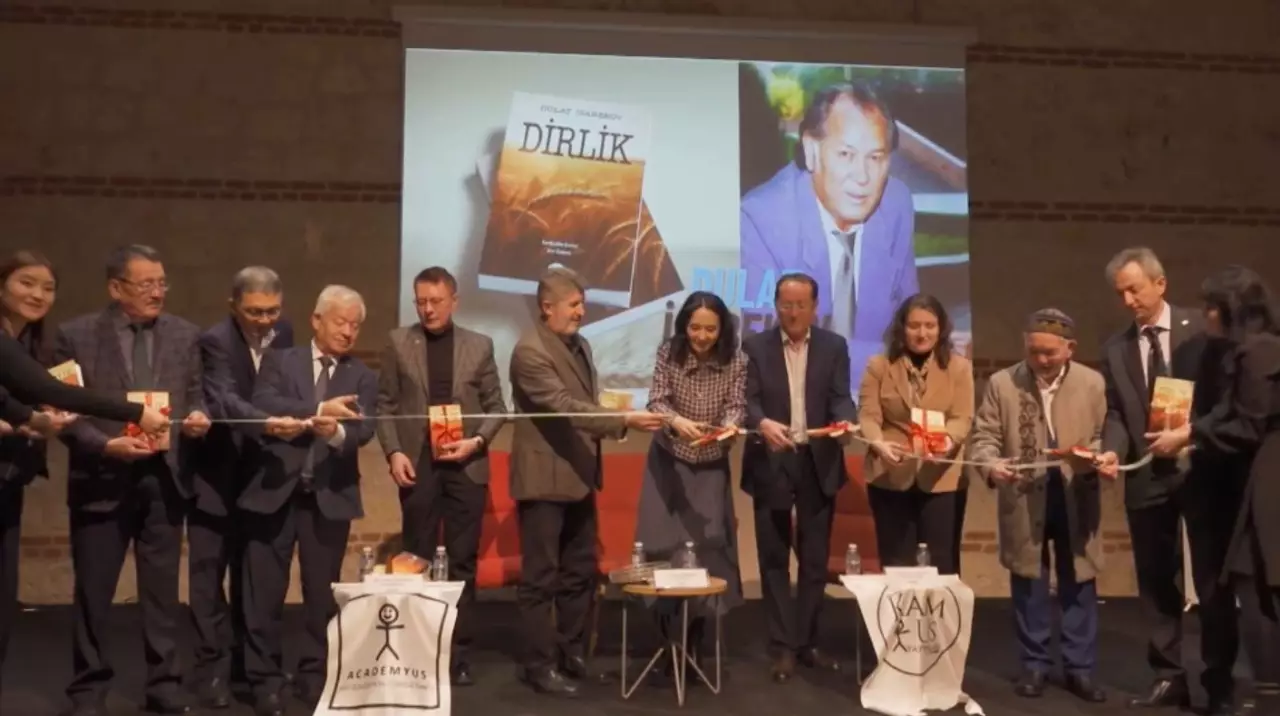 Дулат Исабековтің кітабы түрік тіліне аударылды 