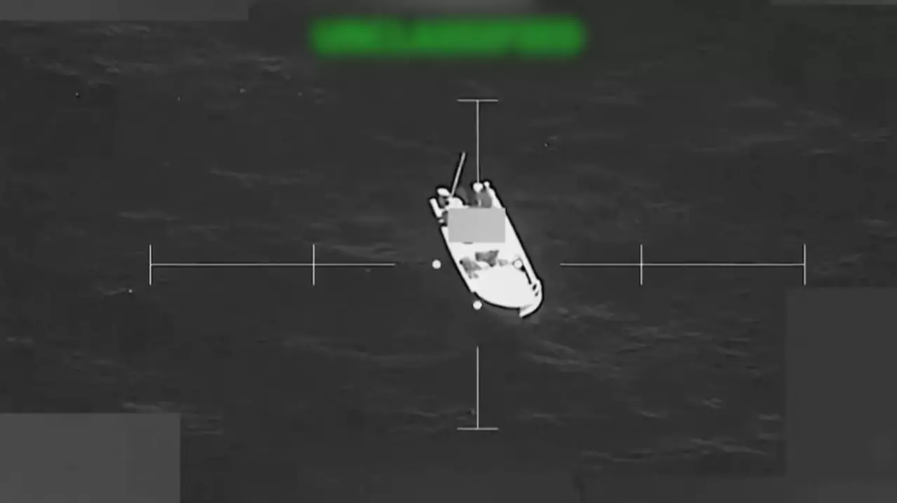 США ударили по катерам в Тихом океане