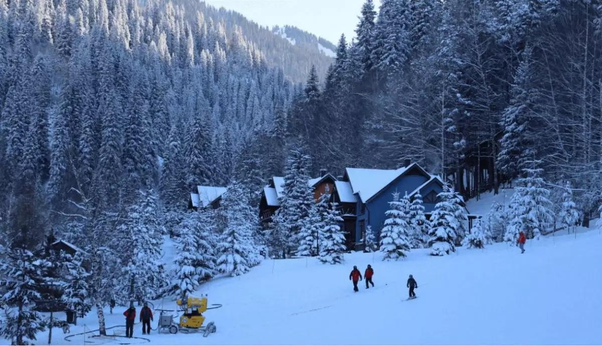 Самый большой каток в Казахстане принимает туристов
