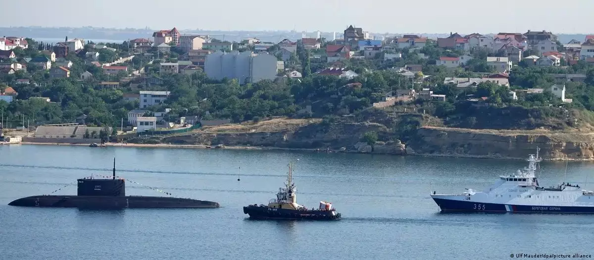 Украина Новороссийскіде Ресейдің сүңгуір қайығы жарылғанын мәлімдеді