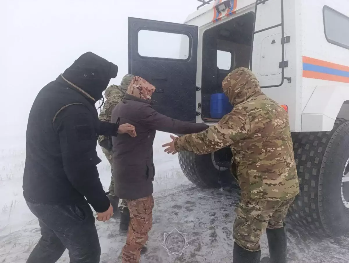 Қостанай облысында қар құрсауынан үш адам құтқарылды