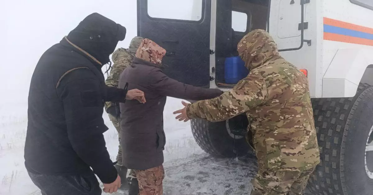   ТЖД қызметкерлері қиындыққа тап болған 3 адамды құтқарды   