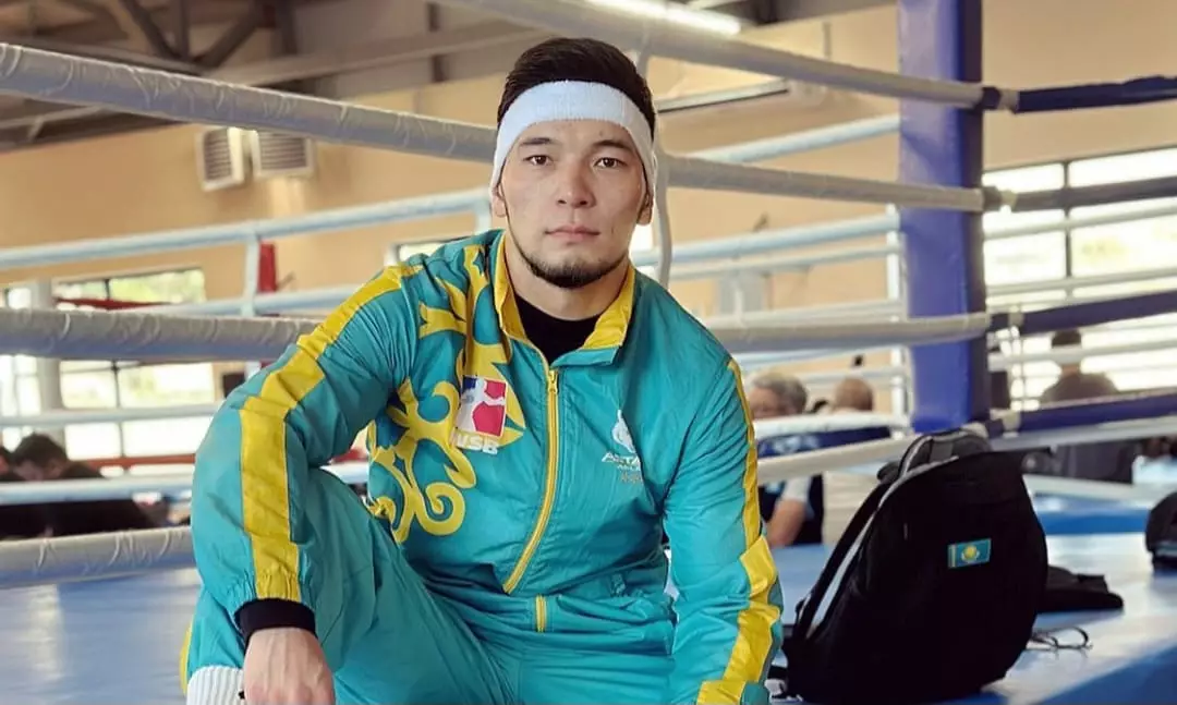 Нұрбек Оралбай спаррингте Еркебулан Тоқтарды "өшіріп" тастады (ВИДЕО)