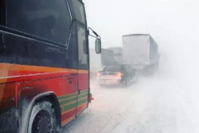 Ақтөбе облысында шетелдіктер мінген автобус оқыс оқиғаға тап болды