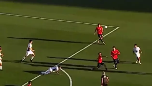 Гол ударом через себя из-за пределов штрафной признали лучшим в 2025 году (видео)
