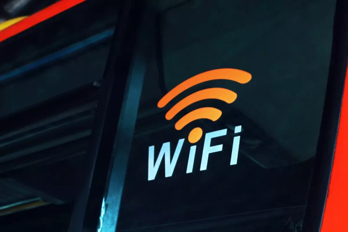 Почему нужно отключать Wi-Fi на смартфоне перед сном: запомните раз и навсегда