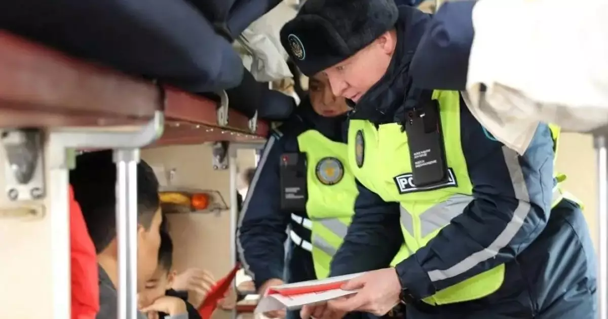  Полиция іздеуде жүрген 12 адамды ұстады 