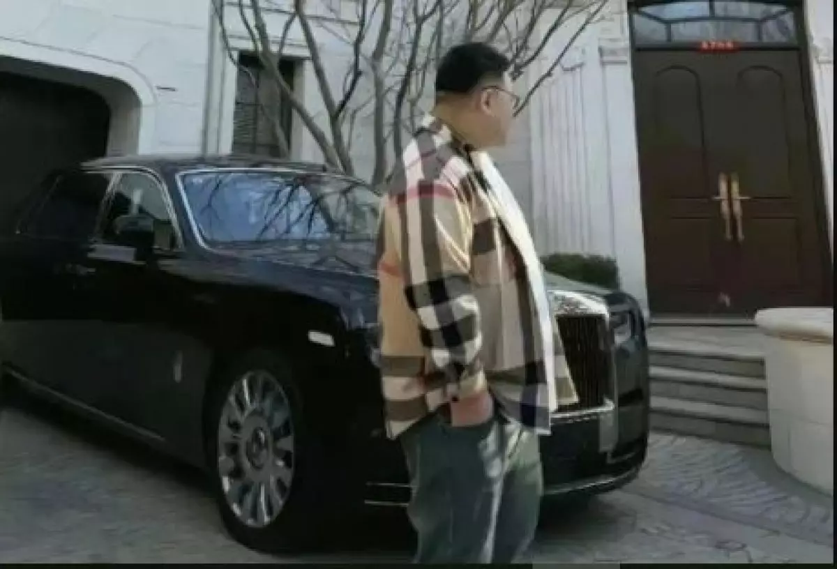 Миллиардер ищет супругу через соцсети