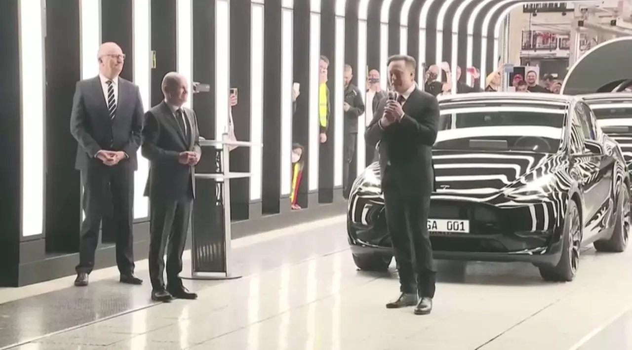 Илон Маск әлемдегі ең бай адам атанды