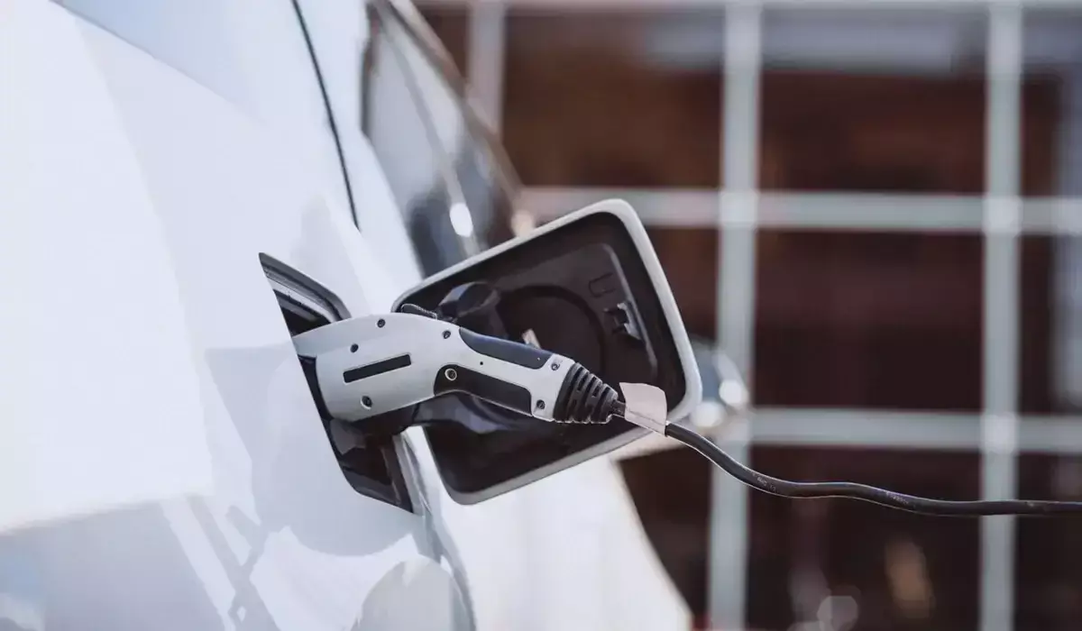 Астанада жүргізушісіз электромобильдер сынақтан өткізілді (ВИДЕО)