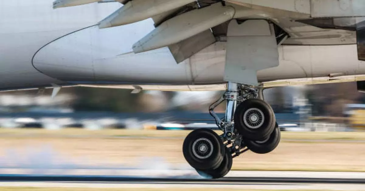  Air Astana ұшағынан түтін шығып, шұғыл қонуға мәжбүр болды 