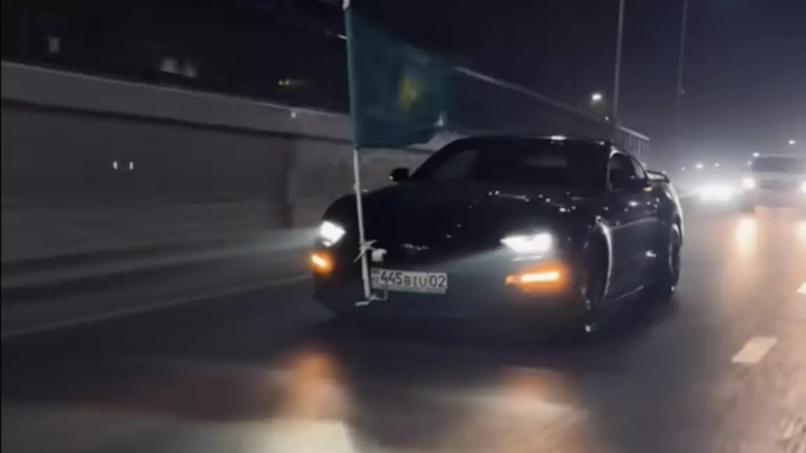 Тәуелсіздік күні көлігіне Туды ілген жүргізушілерге айыппұл салынған