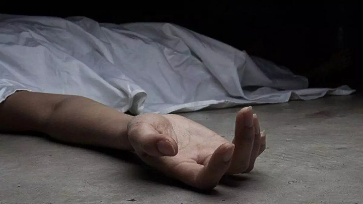 «Мәйіт 3 апта жатқан»: Атырауда пәтерден ер адамның денесі табылды