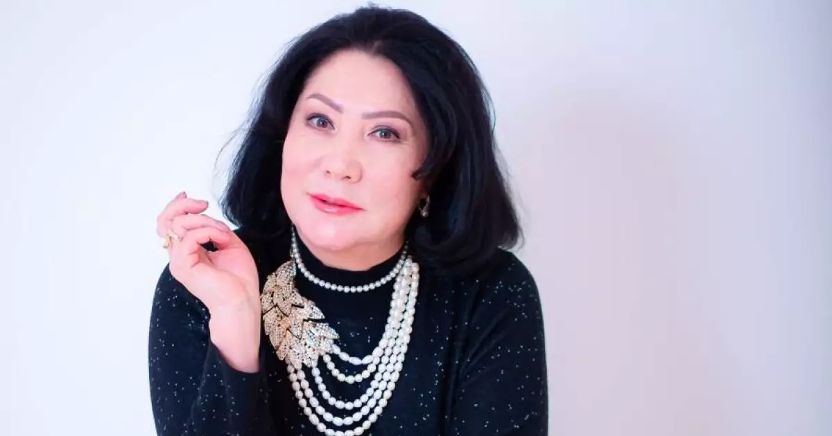  `Әкем мен анам әмеңгерлікпен қосылған`: Танымал актриса жеке өмірі жайлы сыр шертті (ВИДЕО) 