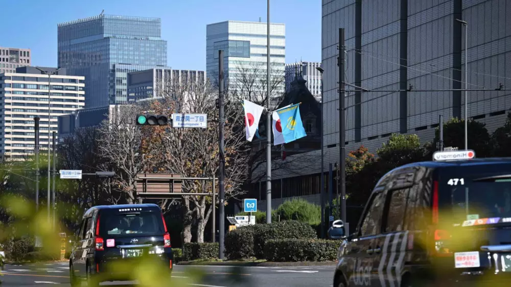 Токио көшелеріне Қазақстанның туы ілінді