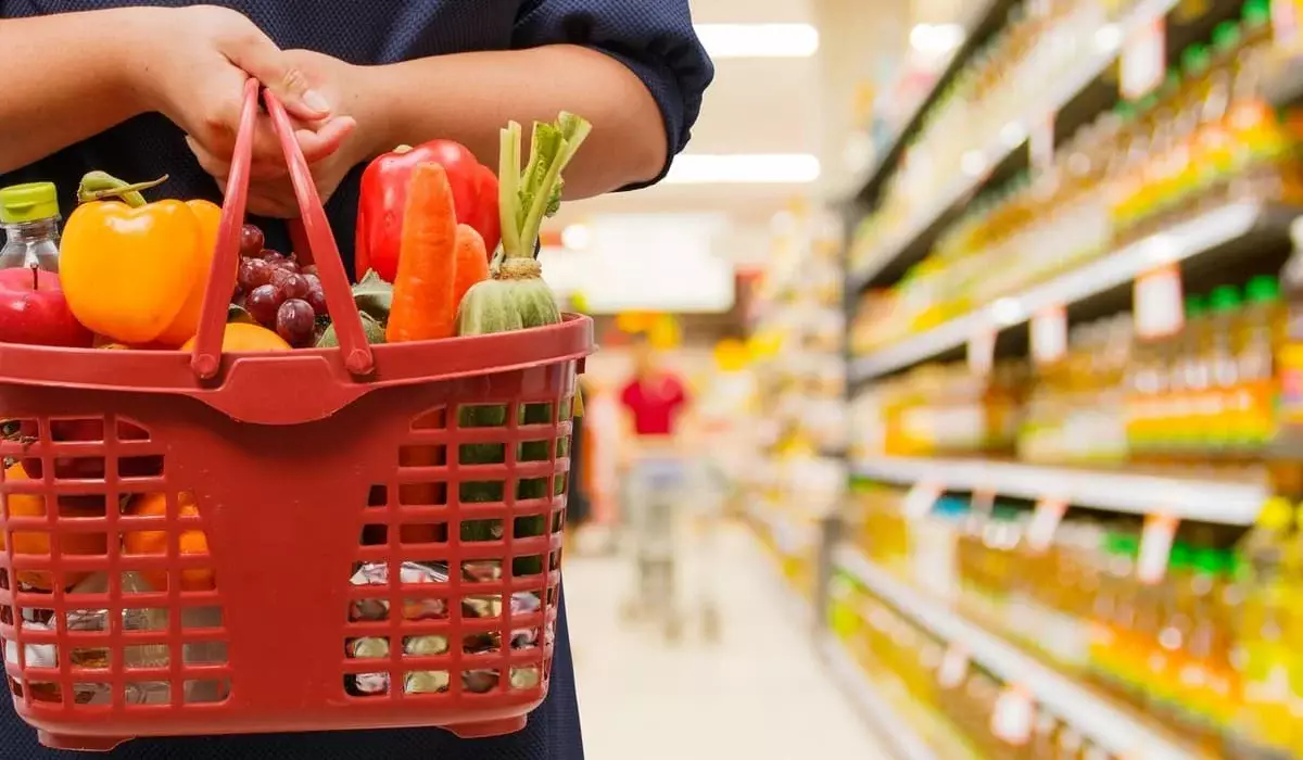 Бектенов поручил расширить перечень социально значимых продуктов