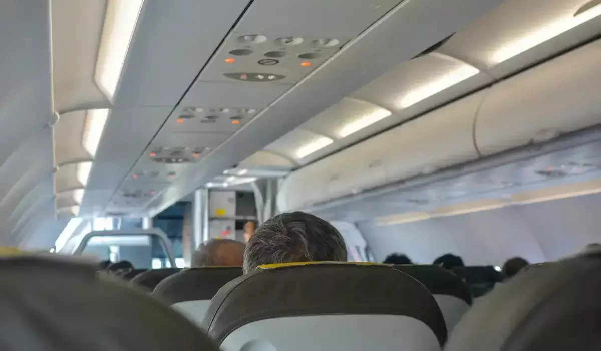 Пьяные иностранцы устроили драку на борту рейса Алматы – Бангкок