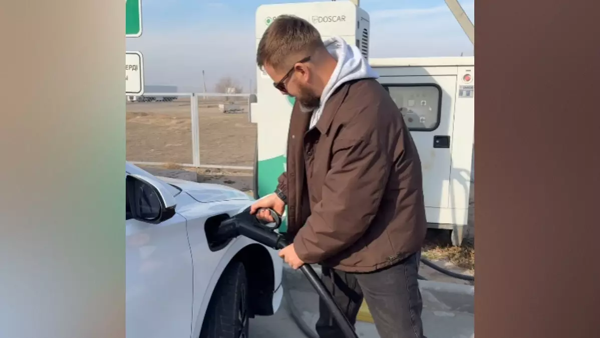 Восемь зарядок и сутки в дороге – как астанчанин доехал до Алматы на электромобиле