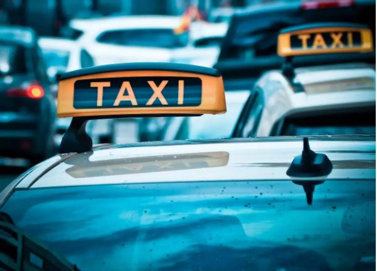 Такси в Казахстане: депутаты предлагают вывести отрасль из "серой зоны"