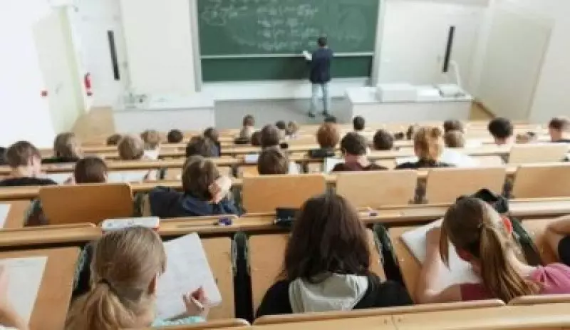 Частные школы без денег: когда государство заплатит учителям?