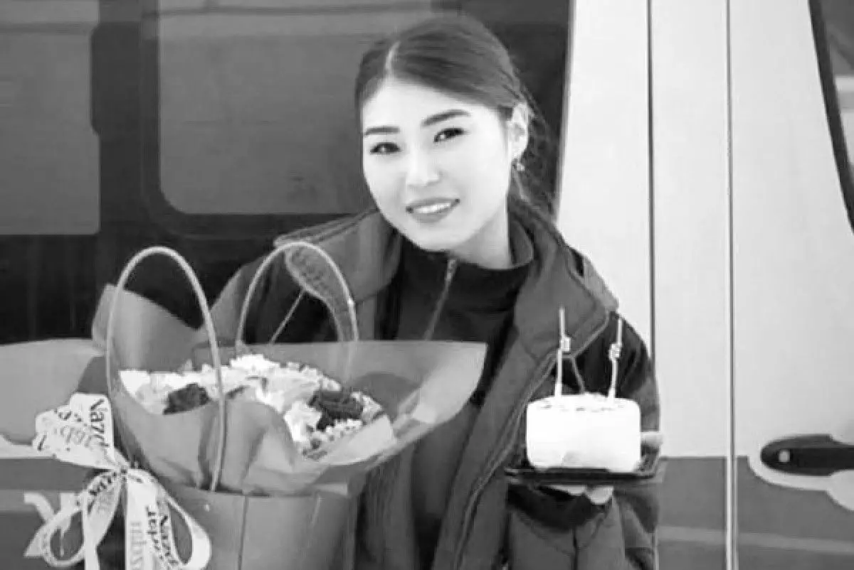 Смерть фельдшера: два уголовных дела расследуют после падения кондиционера в Астане