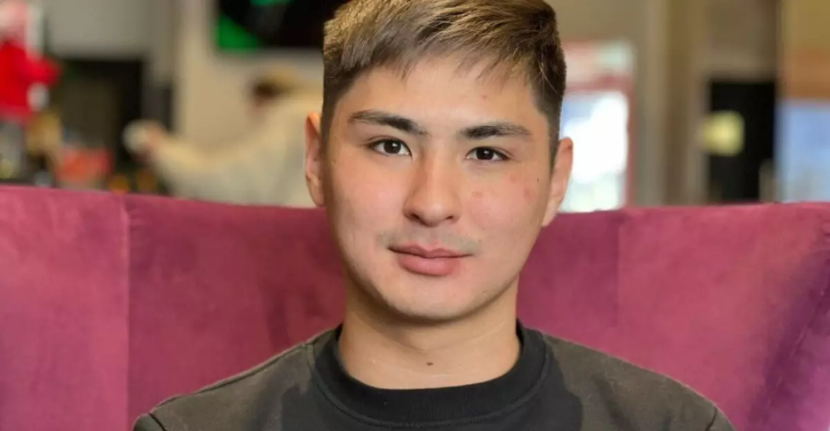 Бельгиялық отбасы асырап алған Жәнібек күтпеген жазба жариялады