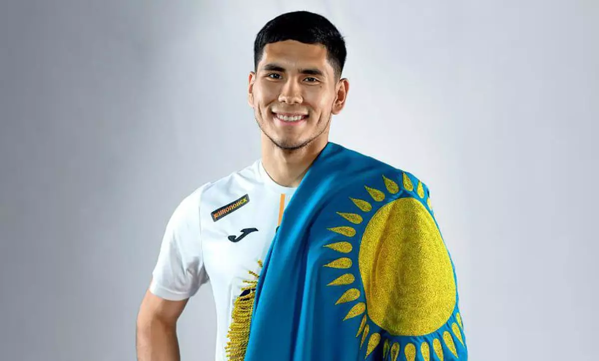 «Нужно выбрать команду-середняк»: российский эксперт о перспективах Анарбекова