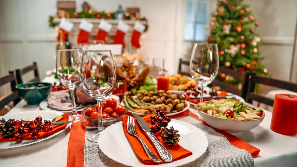 Стоимость новогоднего стола посчитали в правительстве