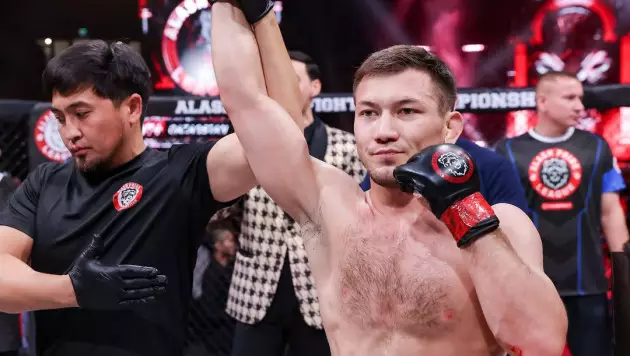 Небитый казах получил сложнейший бой в карьере: его соперник миллионер из мирового топ-15