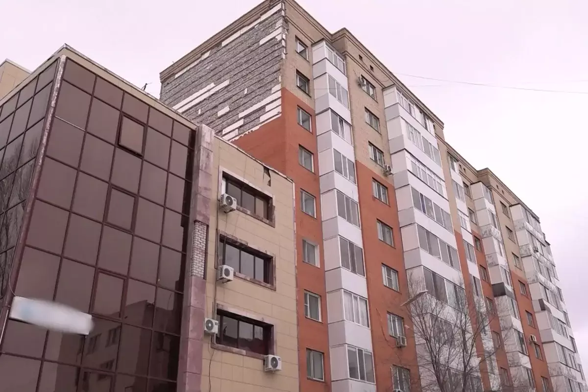 Обрушение фасада в Астане: Минюст проводит ряд судебных экспертиз по уголовному делу