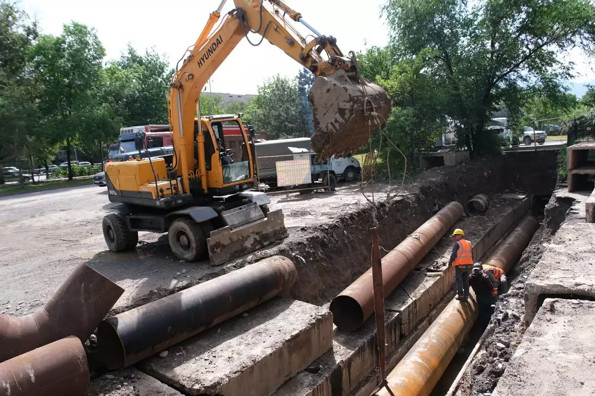 Дархан Сатыбалды: Алматыда жыл сайын кемінде 130 шақырым инженерлік желі жаңартылады